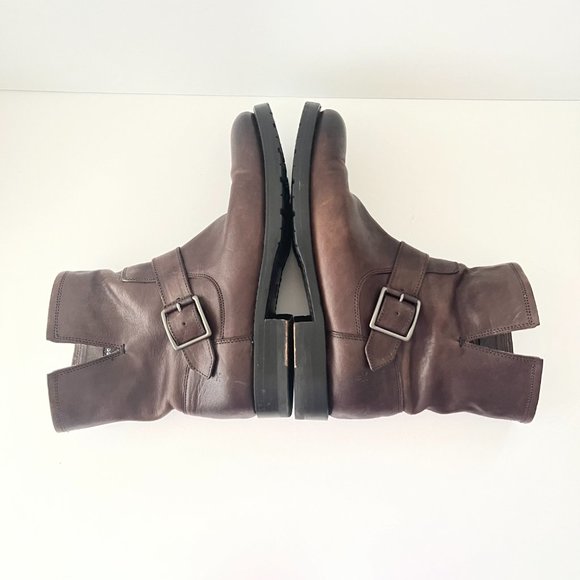 Frye Women’s Natalie Engineer Short Booties in Dark Brown Sz 6.5 - Picture 9 of 16